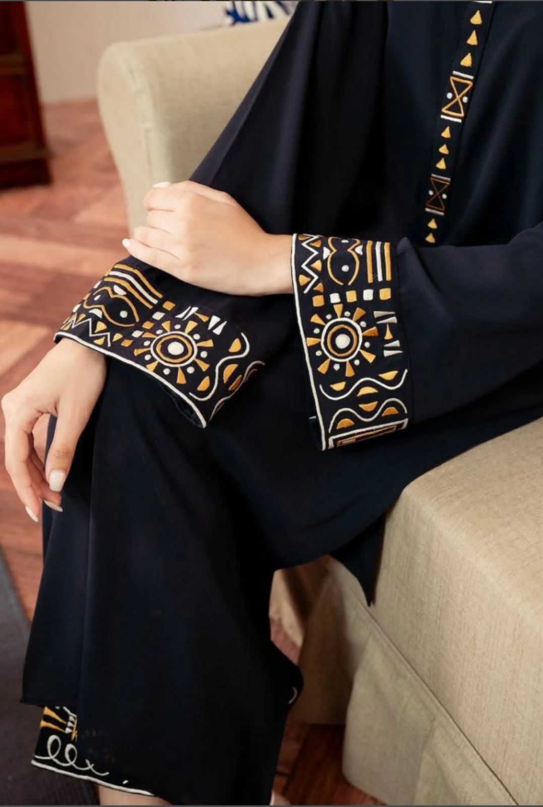 New Arrival Embroidery 2 PIECE Suit