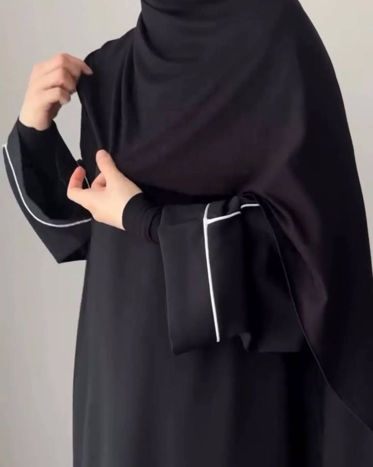 Umbrella Abaya With Stollar