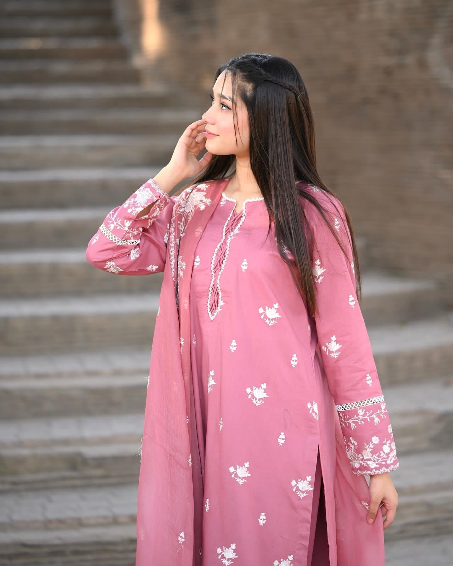 New Arrival Embroidery 3 Pec Suit