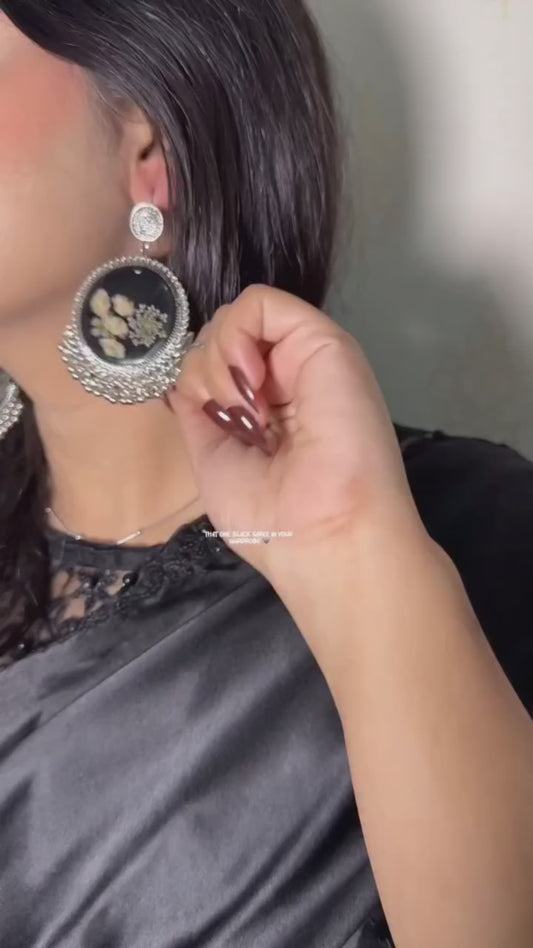 Heavy Sequence Embroidered With Pearls Attached Blouse And Four Sided Sequence And Pearls Work On Complete 7 Yards Saree With Petticoat Sequence Seperate Belt