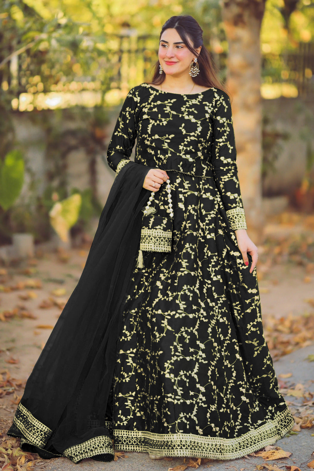 4 Piece Embroidered Top With Long Embroidery Skirt And Four Side Border Embroidered Dupatta With Handmade Potli*